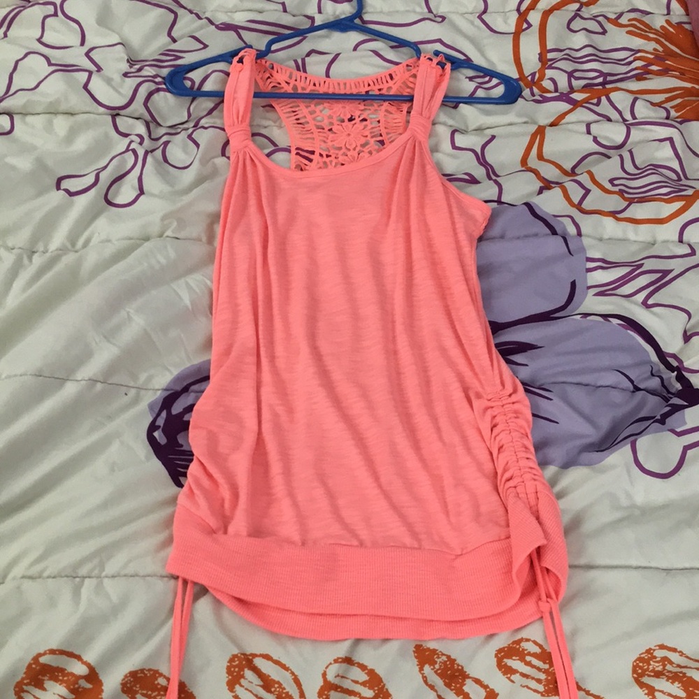 Peachy colored active tank top